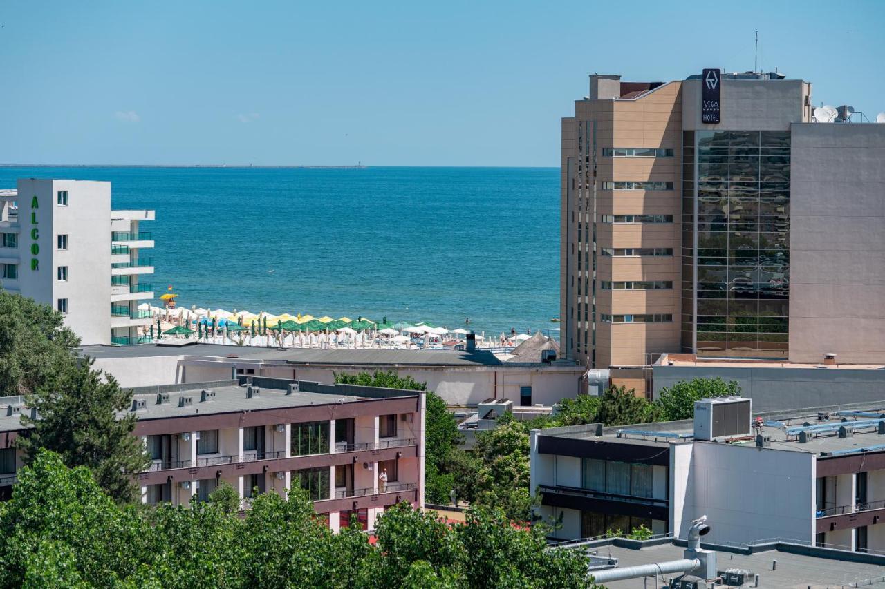 Moonlight Mamaia Apartments Exterior photo